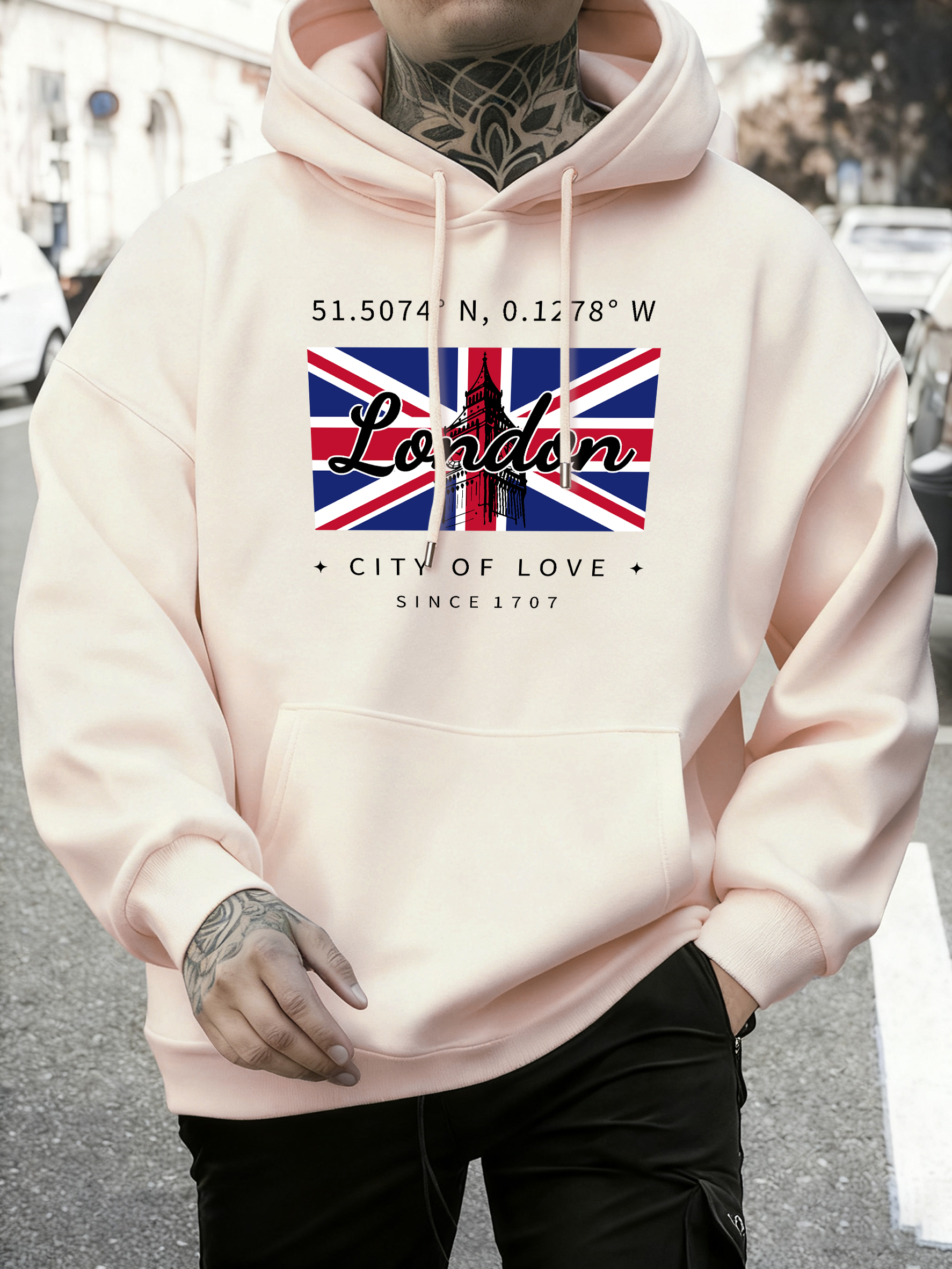 London City Of Love Flag Print - Street Fashion In London avaliação e preço