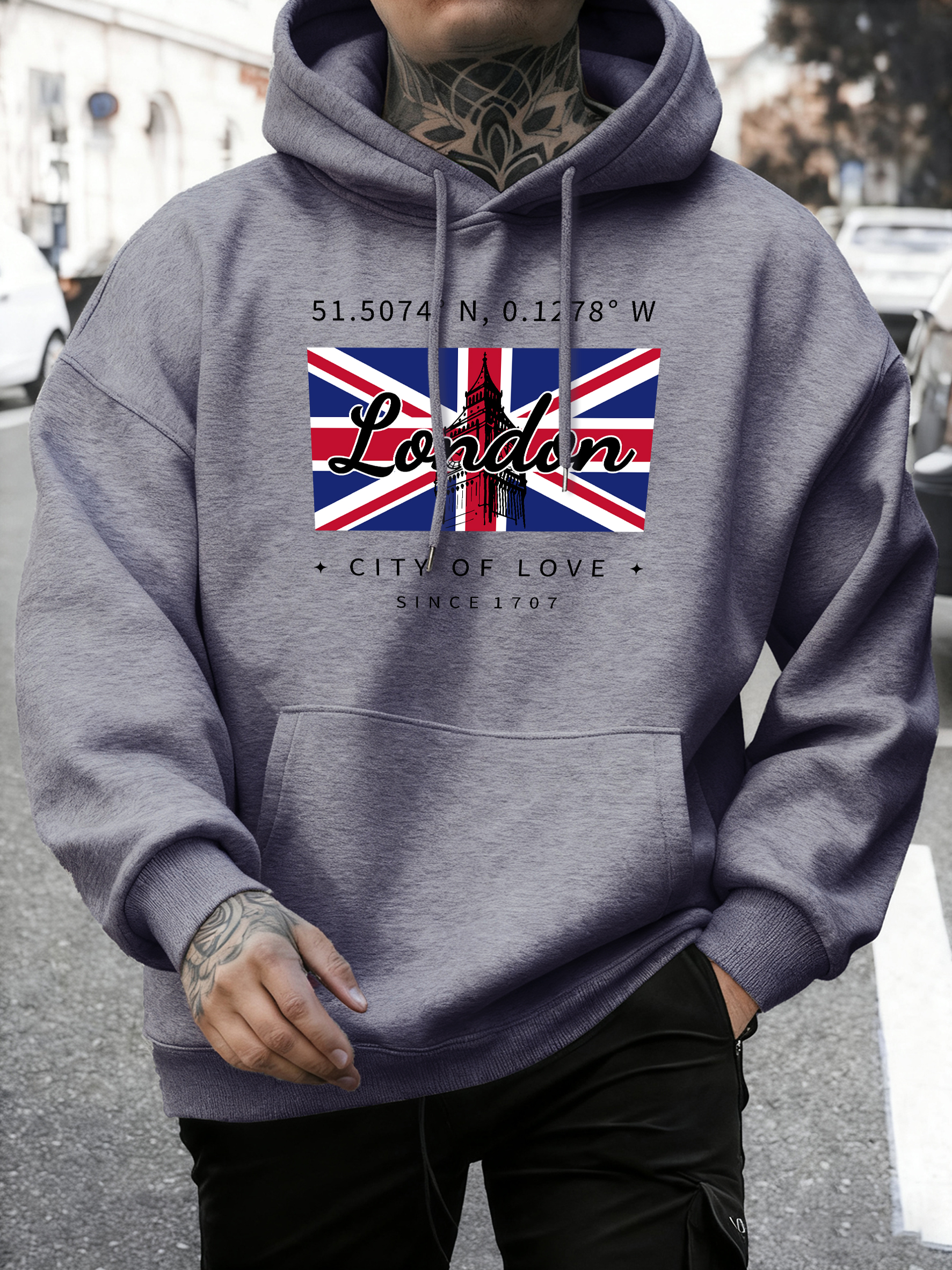 London City Of Love Flag Print - Street Fashion In London avaliação e preço
